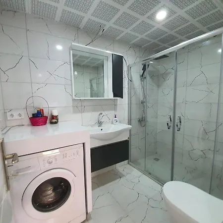 公寓 Lara Airport House *